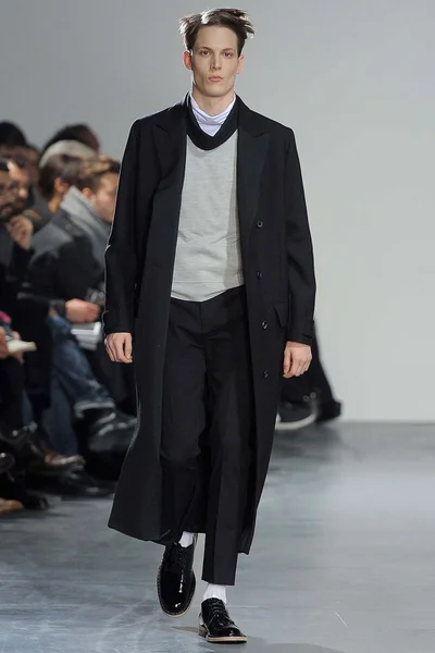 Look 28